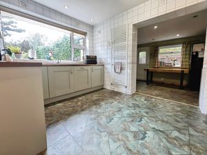 Photo 30- click for photo gallery